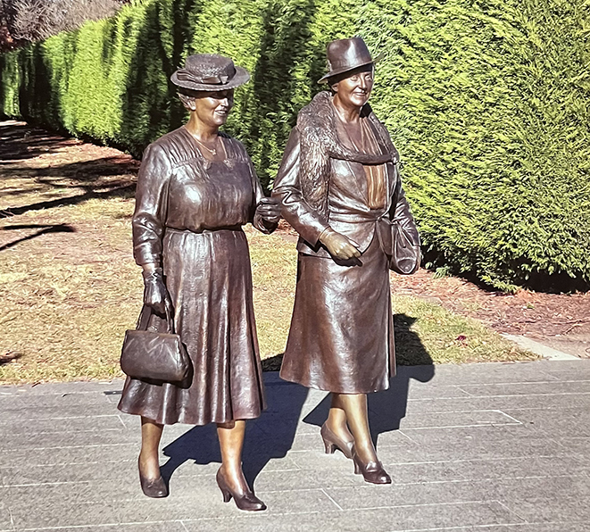 Dames Enid Lyons & Dorothy Tangney, 2023